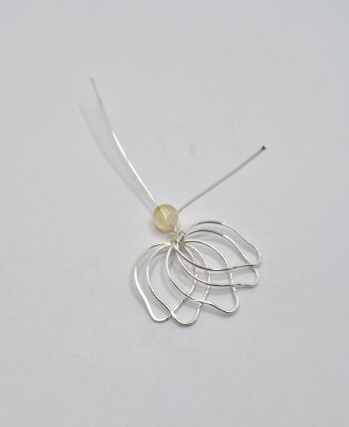 Natalie Patten's Lotus Pendant - , Contemporary Wire Jewelry, Wire Wrapping, Wrapping, Wire Wrapping Jewelry, Position bead