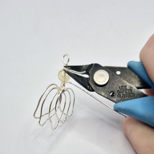 Natalie Patten's Lotus Pendant - , Contemporary Wire Jewelry, Wire Wrapping, Wrapping, Wire Wrapping Jewelry, cut excess wire