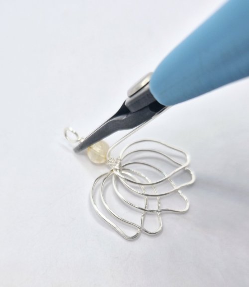 Natalie Patten's Lotus Pendant - , Contemporary Wire Jewelry, Wire Wrapping, Wrapping, Wire Wrapping Jewelry, Tuck wire