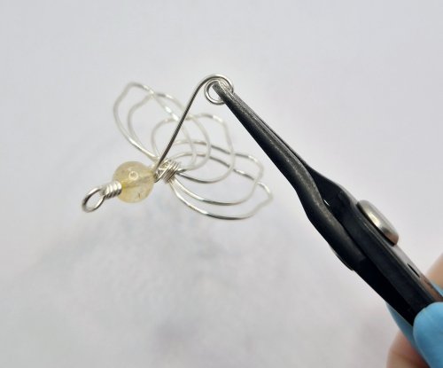 Natalie Patten's Lotus Pendant - , Contemporary Wire Jewelry, Wire Wrapping, Wrapping, Wire Wrapping Jewelry, Make curl spiral outwards