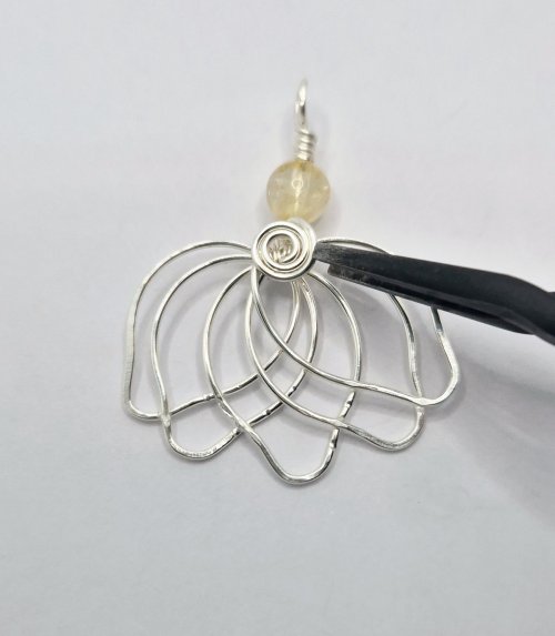 Natalie Patten's Lotus Pendant - , Contemporary Wire Jewelry, Wire Wrapping, Wrapping, Wire Wrapping Jewelry, Position spiral under bead