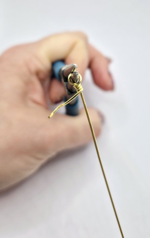 Natalie Patten's Planet Jewellery - , Contemporary Wire Jewelry, Wire Wrapping, Wrapping, Wire Wrapping Jewelry, create a wrapped loop