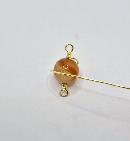 Natalie Patten's Planet Jewellery - , Contemporary Wire Jewelry, Wire Wrapping, Wrapping, Wire Wrapping Jewelry, curve the wire in a spiral motion