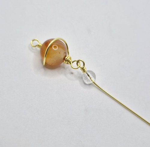 Natalie Patten's Planet Jewellery - , Contemporary Wire Jewelry, Wire Wrapping, Wrapping, Wire Wrapping Jewelry, slide smaller bead underneath the loop