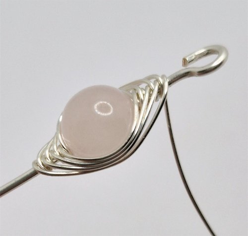 Natalie Patten's Herringbone Weave Connectors - , Contemporary Wire Jewelry, Making Chain, Chain Making , Findings, Clasps, Components, Wire Wrapping, Wrapping, Wire Wrapping Jewelry, Keep weaving wire straight