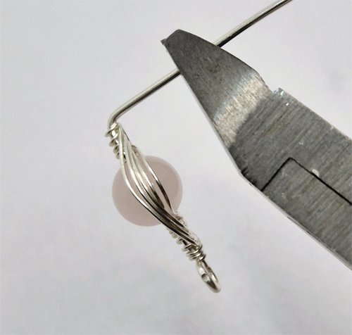 Natalie Patten's Herringbone Weave Connectors - , Contemporary Wire Jewelry, Making Chain, Chain Making , Findings, Clasps, Components, Wire Wrapping, Wrapping, Wire Wrapping Jewelry, Cut off the wire