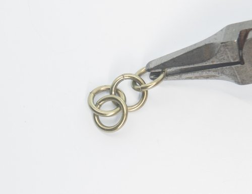 Kylie Jones's Viper Chain Maille Earrings - , Chain Maille Jewelry, Chain Maille, chain mail, chainmaille, chainmail, , Take the last or 4th ring in the chain