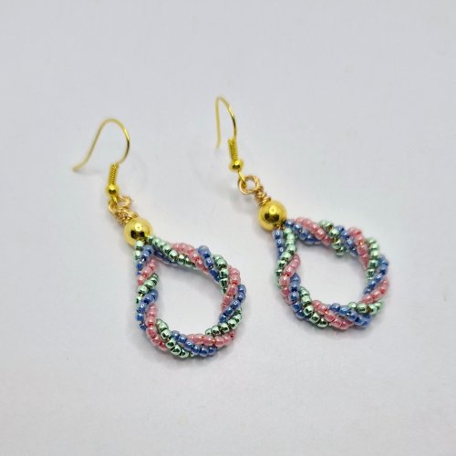 Natalie Patten's Twisted Seedbead Earrings - , Contemporary Wire Jewelry, Loops, Wire Loop, Wrapped Wire Loop, Beads, , , Shape each of the earrings