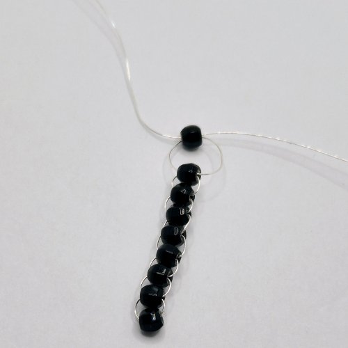 Natalie Patten's The Purrfect Feline Pendant - , Contemporary Wire Jewelry, Loops, Wire Loop, Wrapped Wire Loop, Weaving, Wire Weaving, Weaving Wire, Beads, beads should slide down