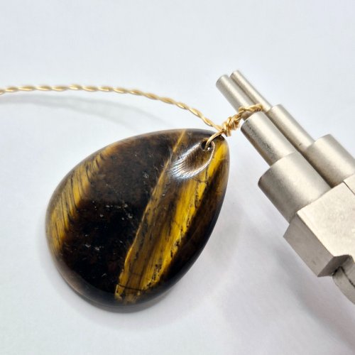 Natalie Patten's Twisted Briolette Wrap Bail - , Contemporary Wire Jewelry, Loops, Wire Loop, Wrapped Wire Loop, Wire Wrapping, Wrapping, Wire Wrapping Jewelry, , Wrap the twisted wire around.