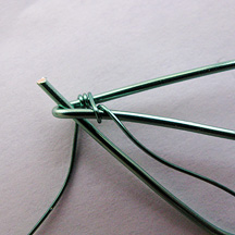 Albina Manning's Birch Leaf Earrings - , Wire Weaving, Coiling, Coiling Wire, Wire Coiling, Wire Wrapping, Wrapping, Wire Wrapping Jewelry, Weaving, Wire Weaving, Weaving Wire, Wrap the wrapping wire to the midrib.