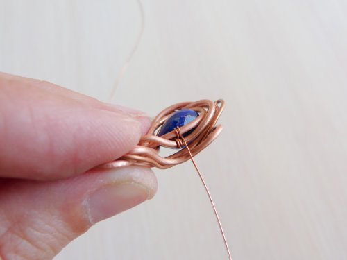 Oksana Truhan's Elegant Pendant - , Contemporary Wire Jewelry, Weaving, Wire Weaving, Weaving Wire, weave the pieces together