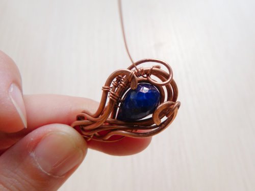 Oksana Truhan's Elegant Pendant - , Contemporary Wire Jewelry, Weaving, Wire Weaving, Weaving Wire, lash the ends together