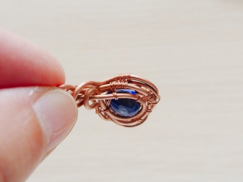 Oksana Truhan's Elegant Pendant - , Contemporary Wire Jewelry, Weaving, Wire Weaving, Weaving Wire, wrap the top of the briolette