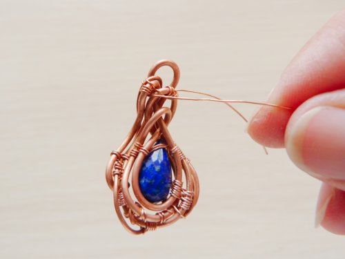 Oksana Truhan's Elegant Pendant - , Contemporary Wire Jewelry, Weaving, Wire Weaving, Weaving Wire, weave the tops of the frames together