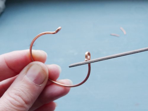 Oksana Truhan's Woven Wire Hoops - , Wire Weaving, Lashing, Wire Lashing, Loops, Wire Loop, Wrapped Wire Loop, Spirals, Wire Spiral, Spiral Wire Wrap, Oxidizing Wire, Oxidizing, Antiquing Wire, Antiquing, Wire Wrapping, Wrapping, Wire Wrapping Jewelry, Weaving, Wire Weaving, Weaving Wire, smooth the end of the wire