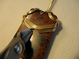 Joe Rushing's Obsidian Dangle Ladder Necklace - , Classic Wire Jewelry, Wire Wrapping, Wrapping, Wire Wrapping Jewelry, Trimming Gold Filled Wire at 45 degree angle