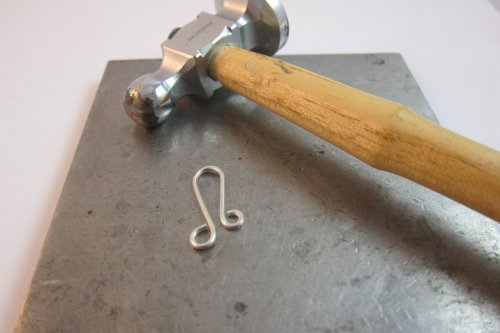 Karen Meador, Ph.D.'s Infinity Link Bracelet - , Contemporary Wire Jewelry, Findings, Clasps, Components, Loops, Wire Loop, Wrapped Wire Loop, Hammer the clasp.