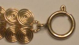 Judy Larson's Coiled Wire Jewelry Series  Part 3 - Focal Bead Bracelet - , Contemporary Wire Jewelry, Coiling, Coiling Wire, Wire Coiling, Loops, Wire Loop, Wrapped Wire Loop, Spirals, Wire Spiral, Spiral Wire Wrap, Wire Wrapping, Wrapping, Wire Wrapping Jewelry, , Adding spring clasp