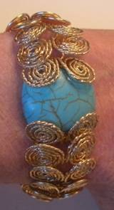 Judy Larson's Coiled Wire Jewelry Series  Part 3 - Focal Bead Bracelet - , Contemporary Wire Jewelry, Coiling, Coiling Wire, Wire Coiling, Loops, Wire Loop, Wrapped Wire Loop, Spirals, Wire Spiral, Spiral Wire Wrap, Wire Wrapping, Wrapping, Wire Wrapping Jewelry, , Copper wire Egyptian Spiral bracelet