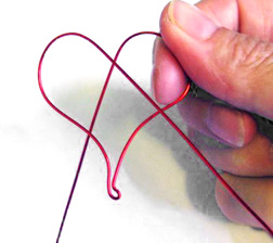 Tracey McKenzie's Wire Wrapped Pet Heart Charm - , Contemporary Wire Jewelry, Wire Wrapping, Wrapping, Wire Wrapping Jewelry, Beads, carefully form one side of the heart