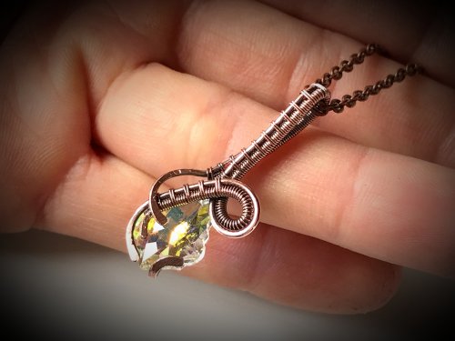 Capturing Loops Pendant