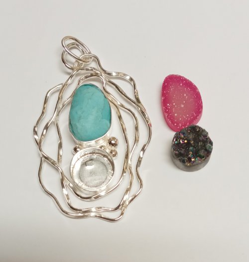 Judy Larson's Using Fun Tak as a Resist - , General Education, Oxidizing Wire, Oxidizing, Antiquing Wire, Antiquing, fill the bezel cavity with Fun Tak