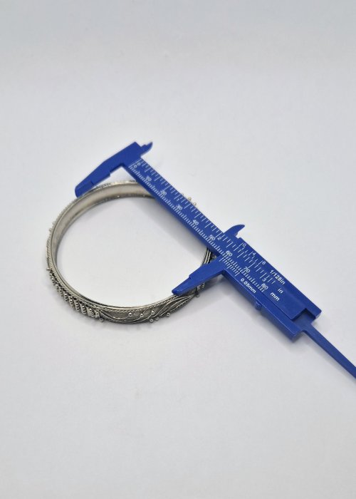 Natalie Patten's How to Measure and Size a Bangle - , General Education, Tools, Use a tool
