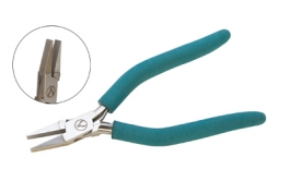Classic Wubbers Wide Flat Nose Pliers