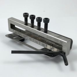 DELUXE 4 HOLE METAL PUNCH